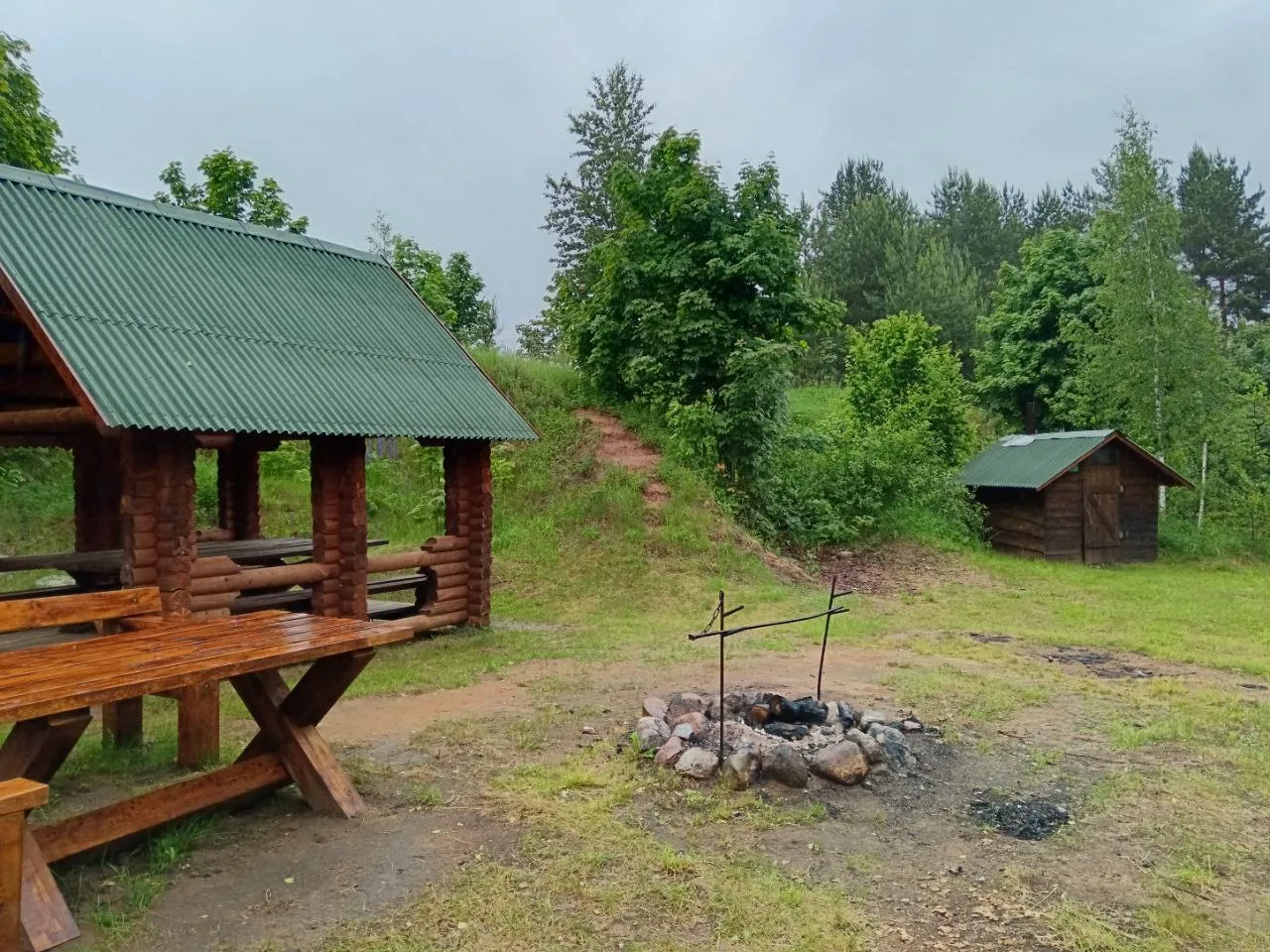 «Бекешки» — стоянка, где название говорит само за себя: уютно, просто и душевно.