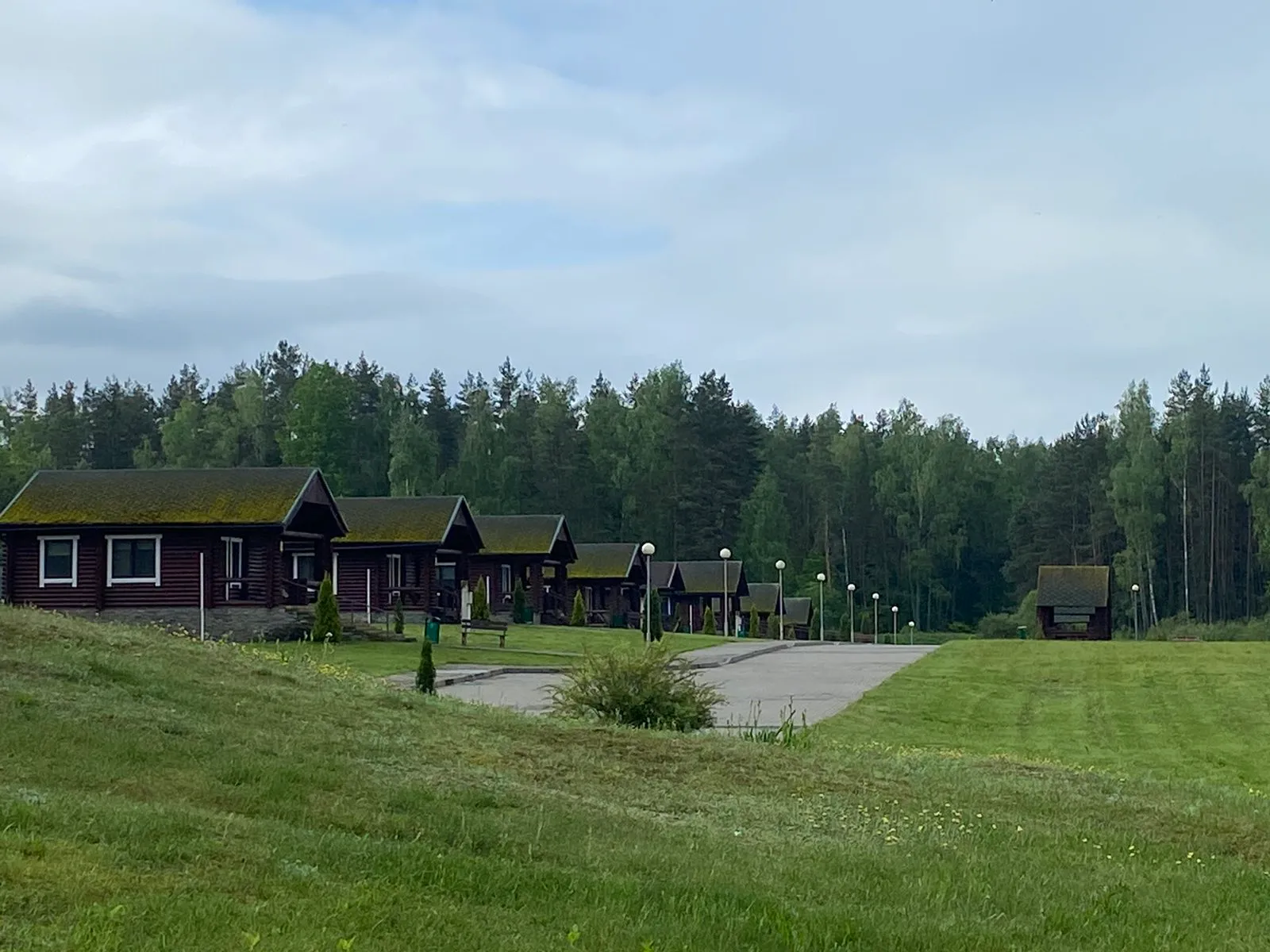 Проведение свадьбы на берегу озера на базе «Дривяты»