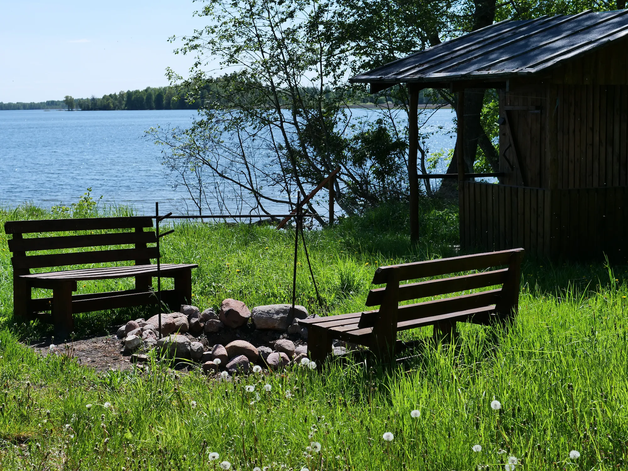 «Фиджи»: стоянка у озера с водой кристальной чистоты и песчаным заходом