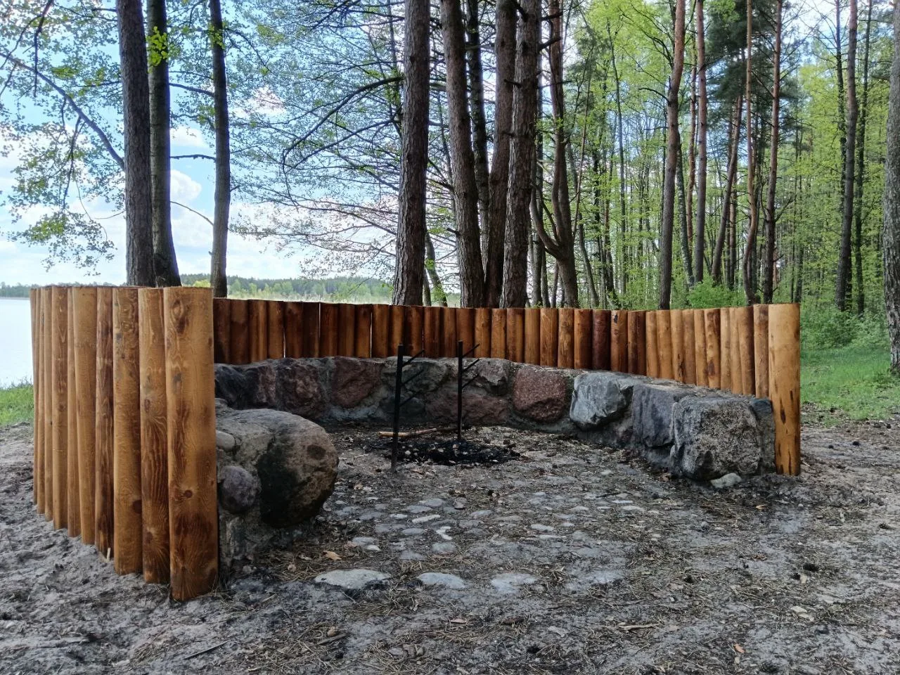 Туристическая стоянка «Переволока» — место, где когда-то волокли лодки, а сегодня отдыхают туристы