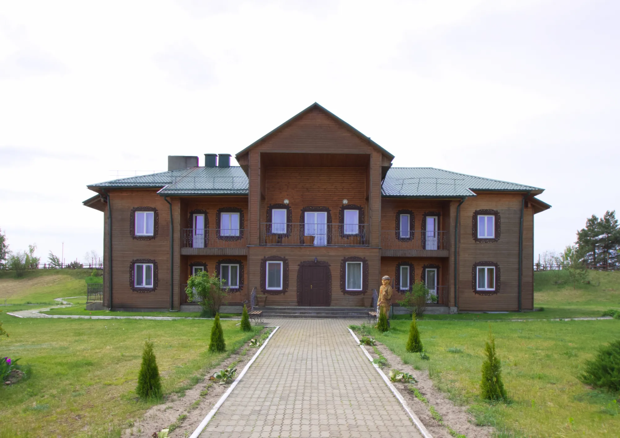 Главный вход в туристический комплекс «Дорошевичи»